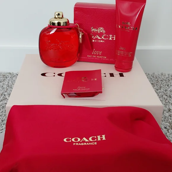 Coach Love Eau De Parfum 3 Piece Pouch Set - Picture 3 of 9
